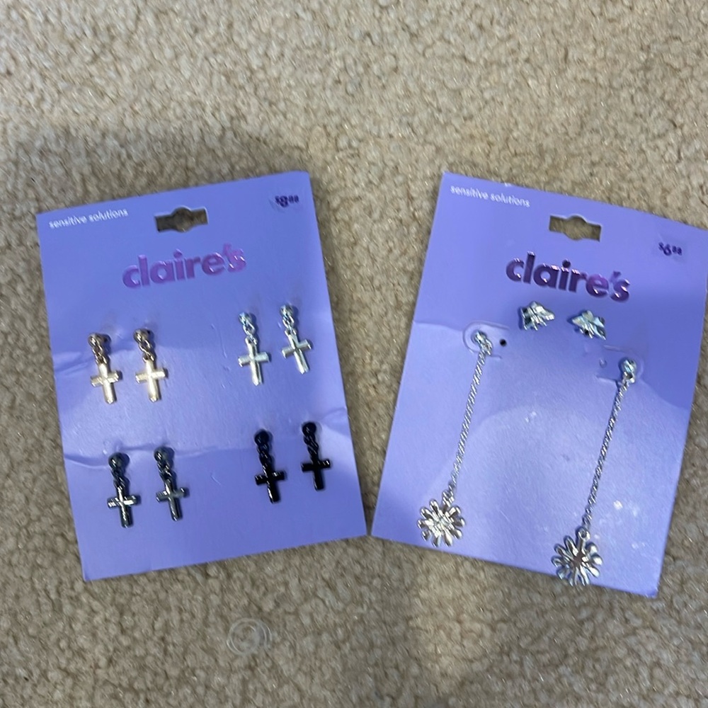 Earrings 🖤